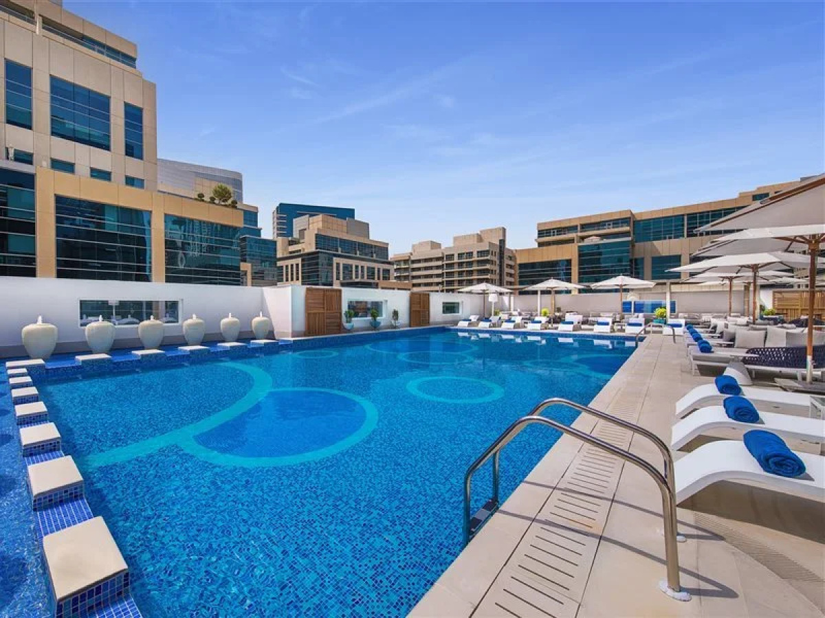 Отель Double Tree by Hilton Dubai Business Bay