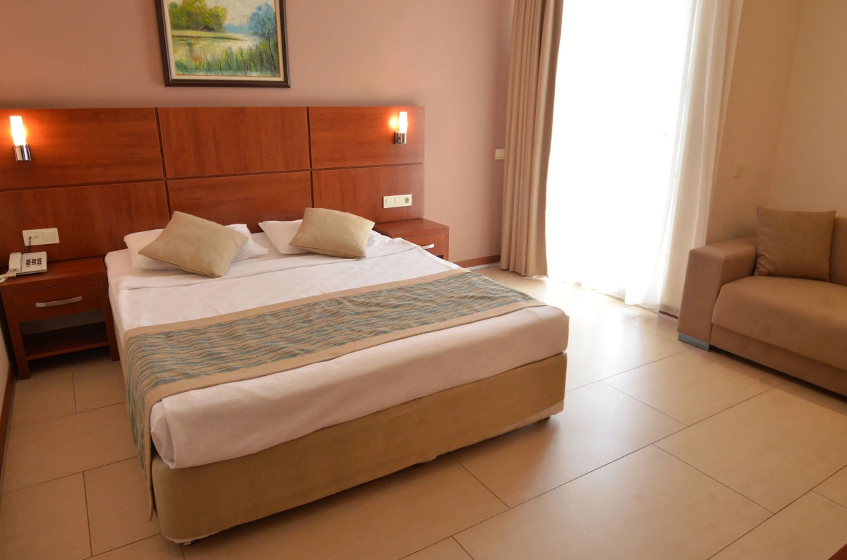 Отель Artemis Princess 