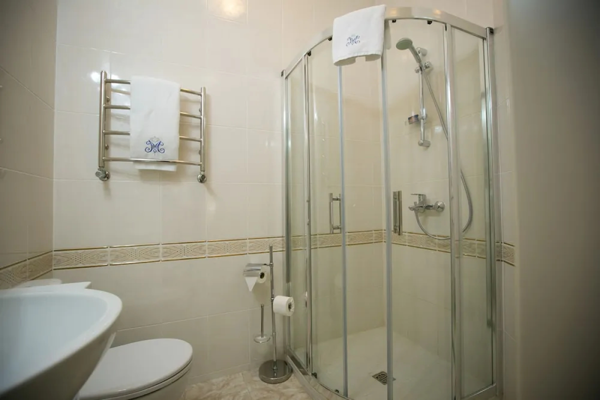 Metro Hotel Apartments