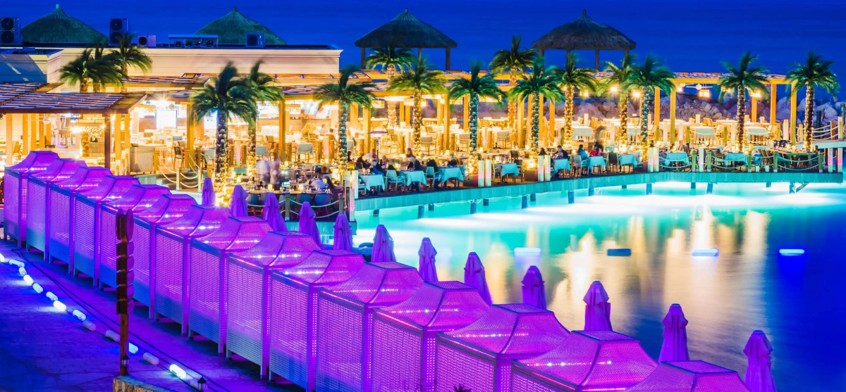 Cratos Premium Hotel & Casino