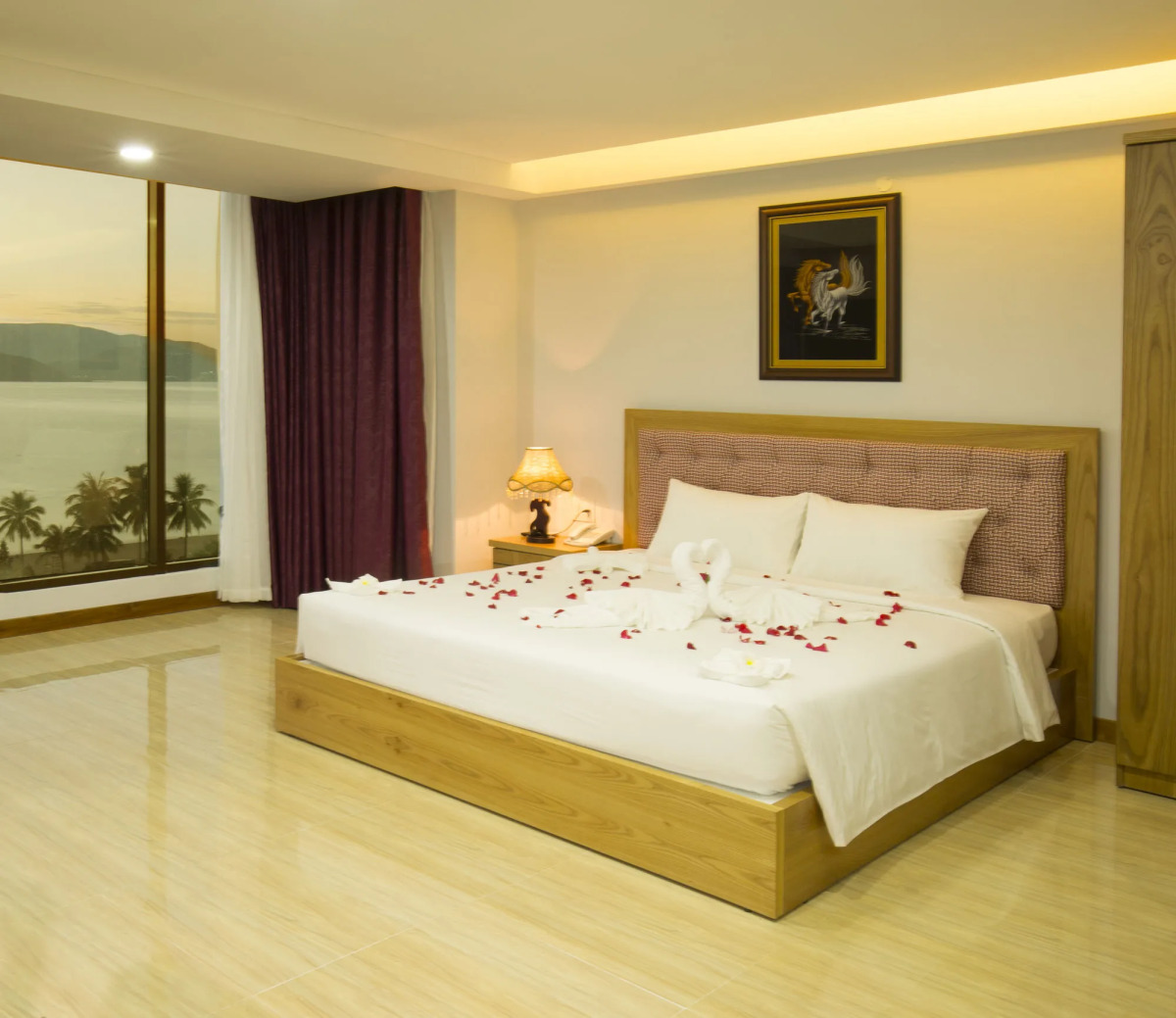 Happy Light Central Nha Trang