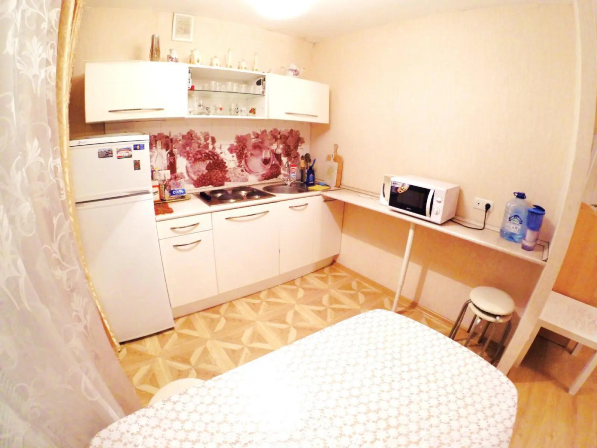 Милана на улице Воронежская 18