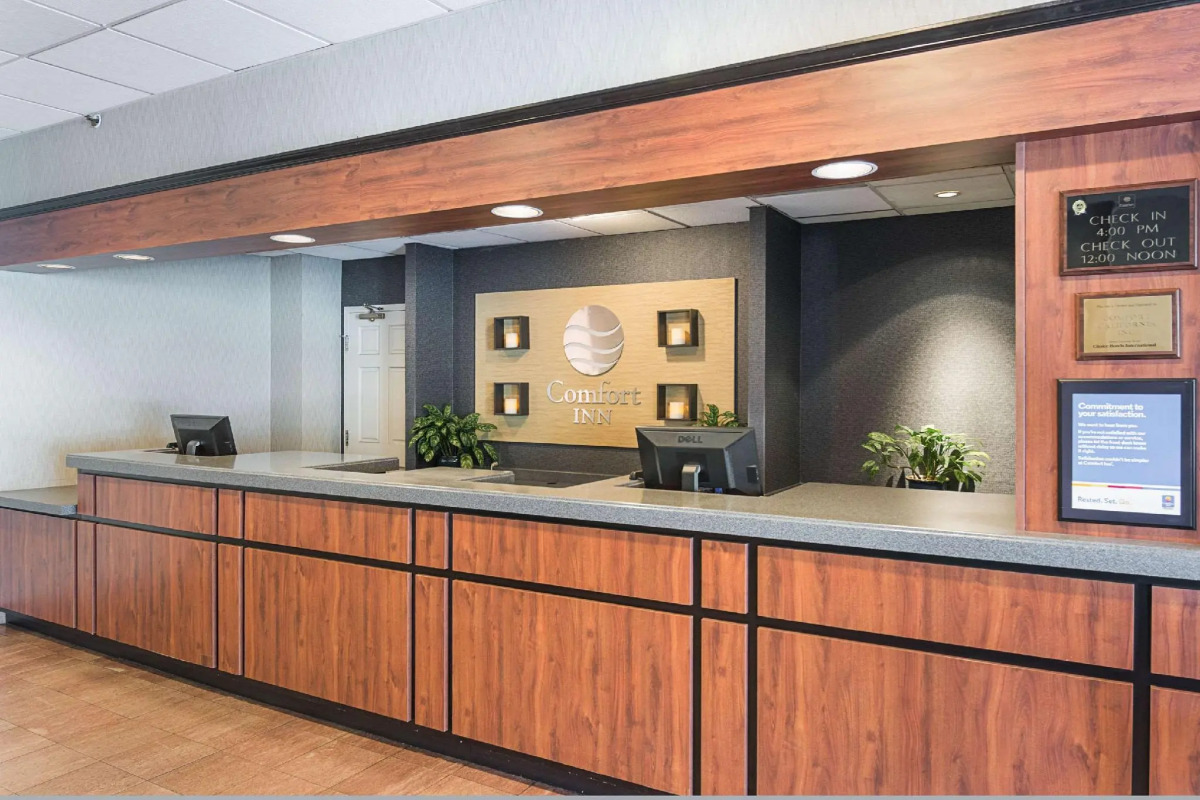 Comfort Inn by the Bay