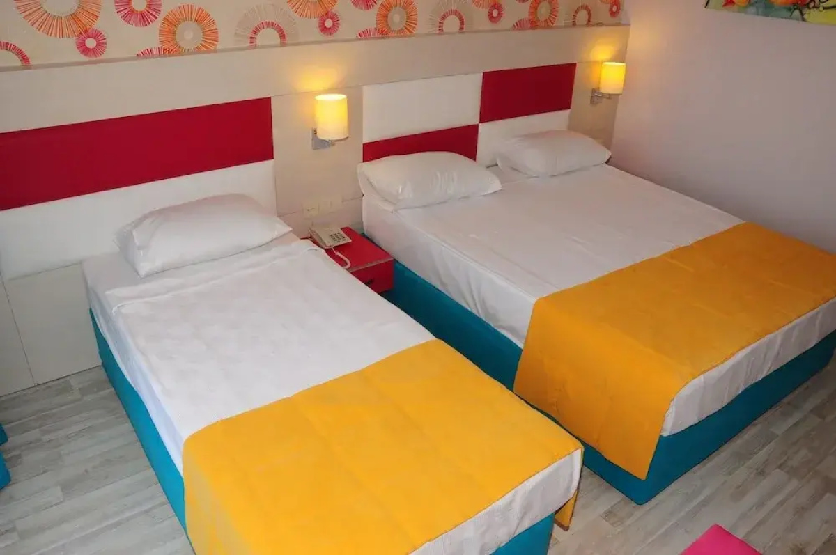 Side Win Hotel & Spa