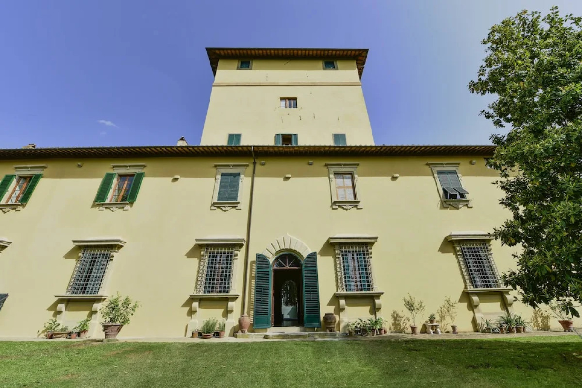 Residenza dEpoca Torre Dei Lari