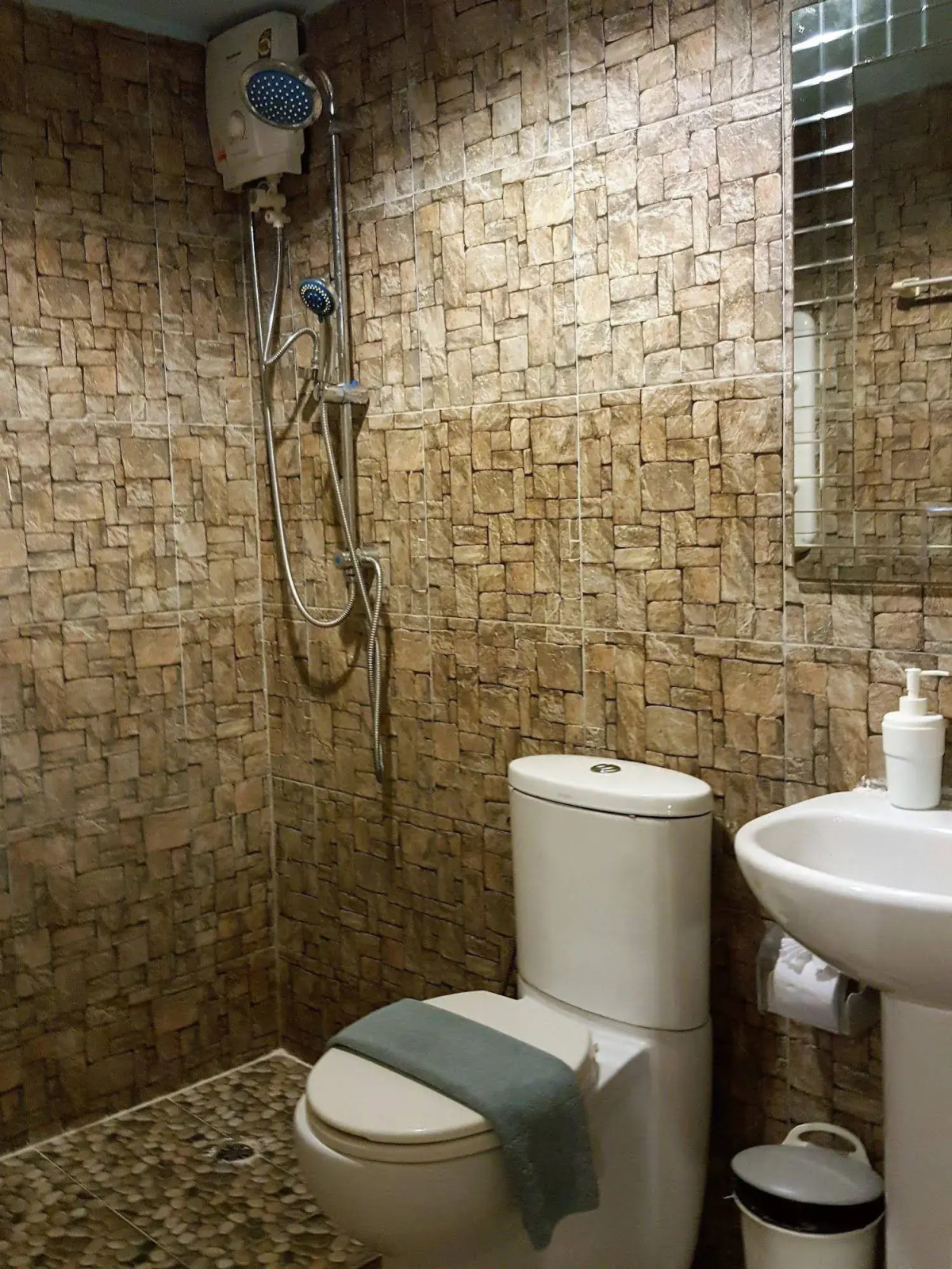 Limburi Hometel