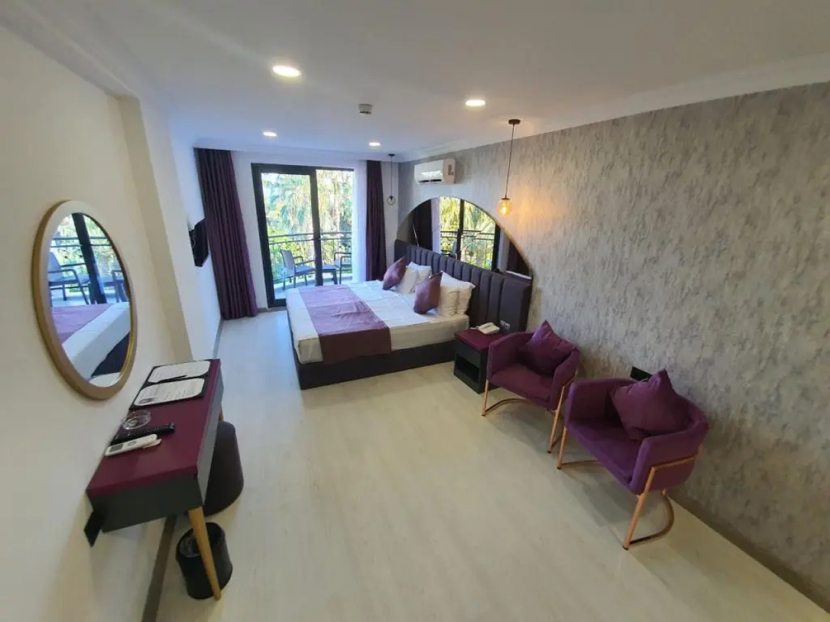 Karikatur Bi Hotel