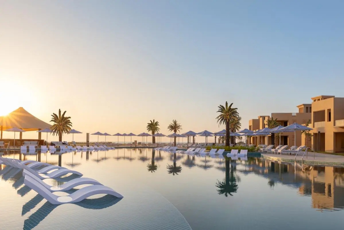 Курортный отель Sofitel Al Hamra Beach Resort