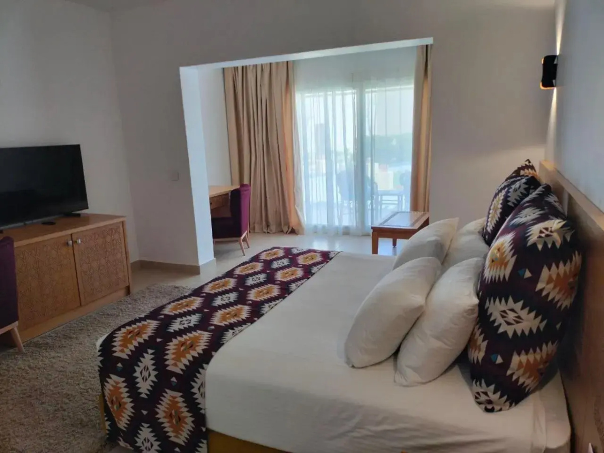 Tamra Beach Resort