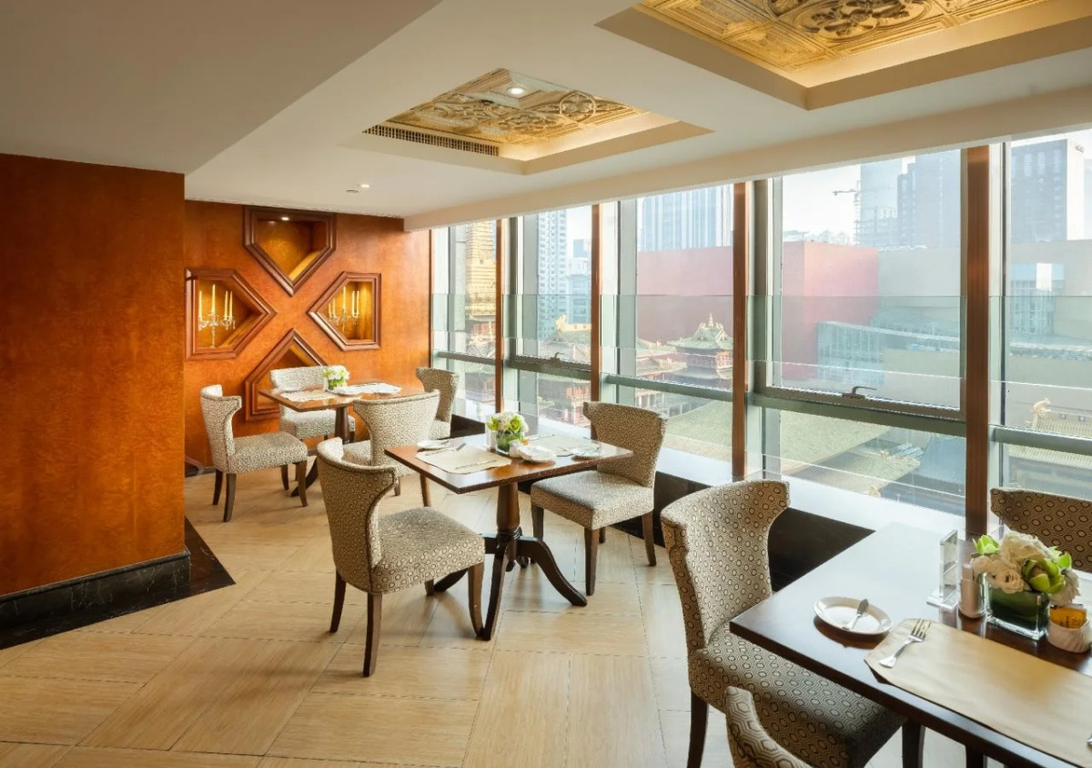 Paramount Gallery Hotel