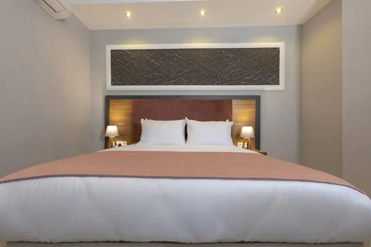 Toprak Hotel