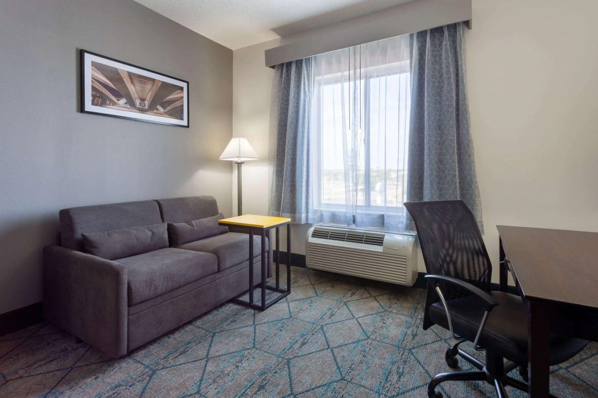 La Quinta Inn & Suites by Wyndham Columbus West - Hilliard