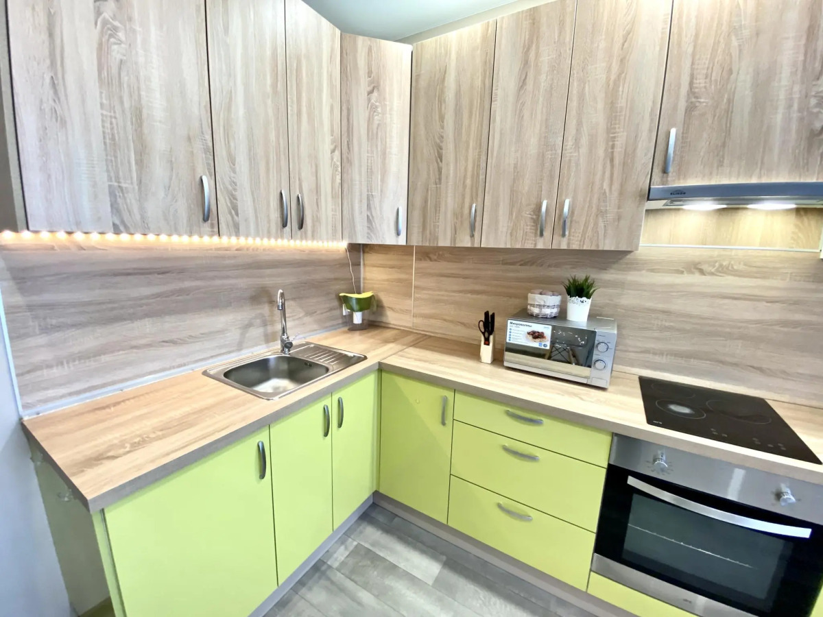 4 Сезона на улице Рудольфа Нуреева 10