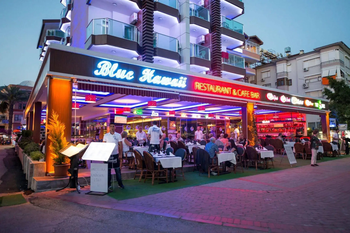 Kleopatra Blue Hawaii Hotel