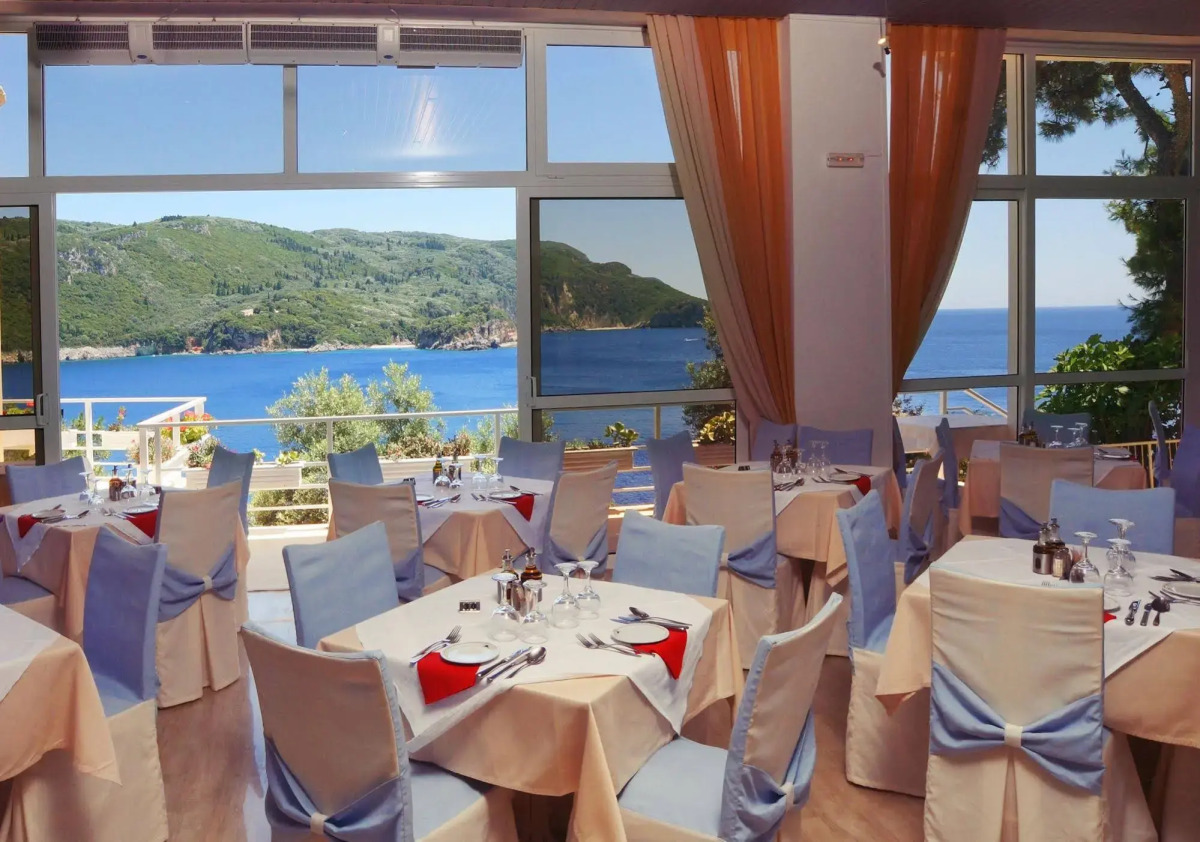 Akrotiri Beach Resort Hotel - Adults friendly