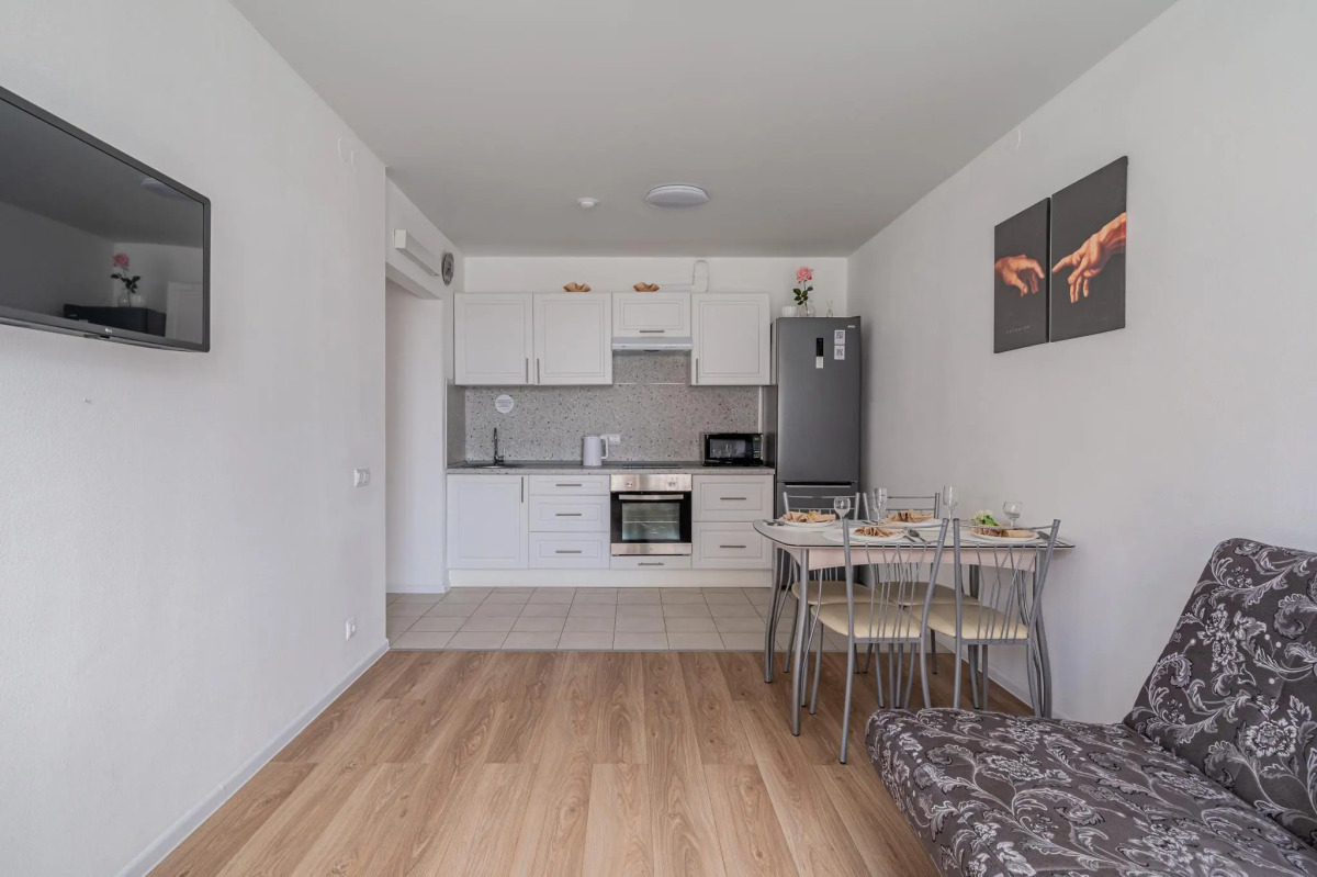 Хорошего дня на проспекте Космонавтов 11В