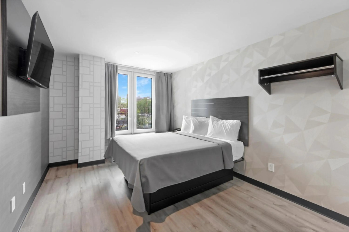 Hotel 365 Bronx