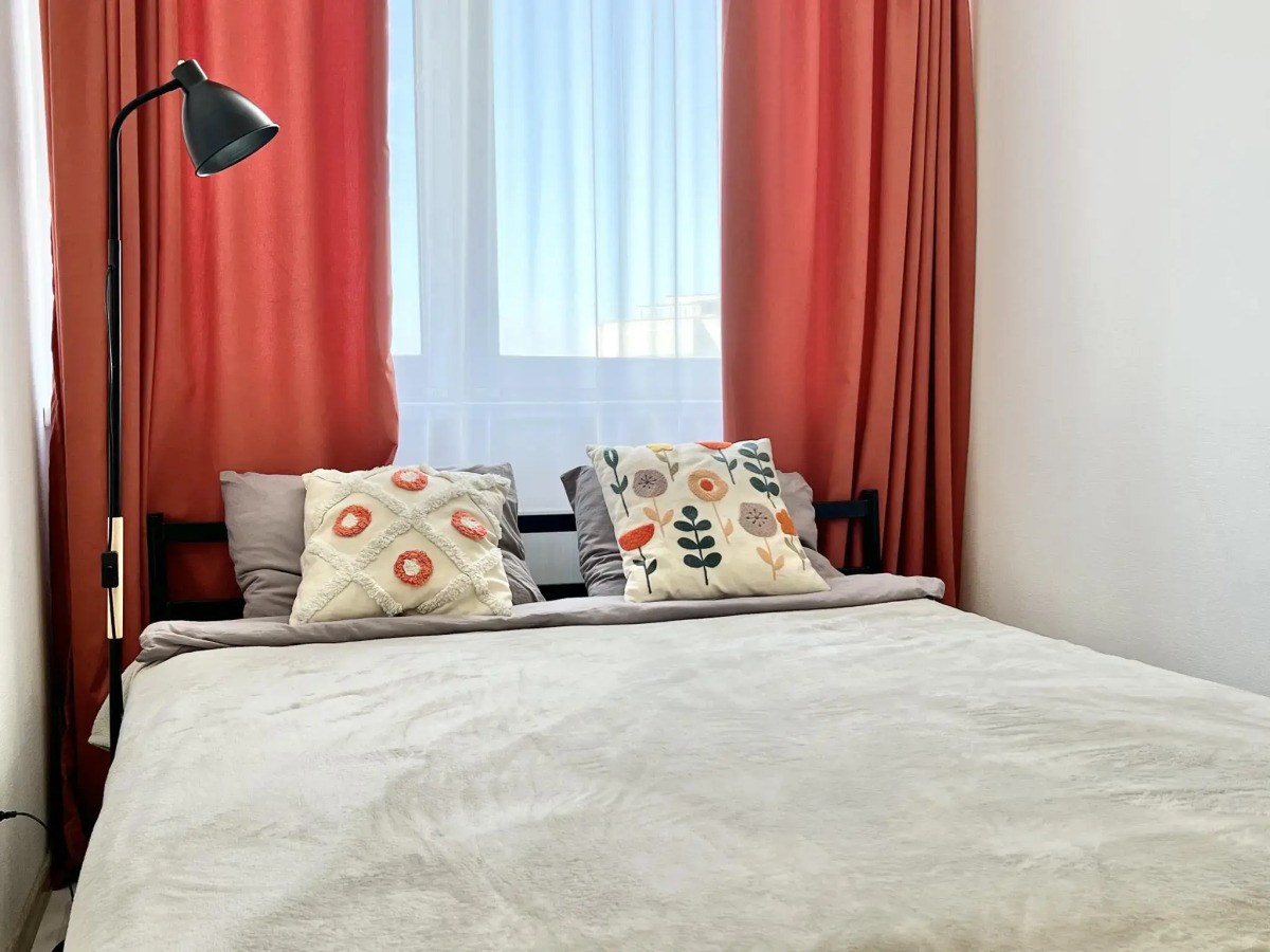 Апартаменты на улице Хрустальногорская