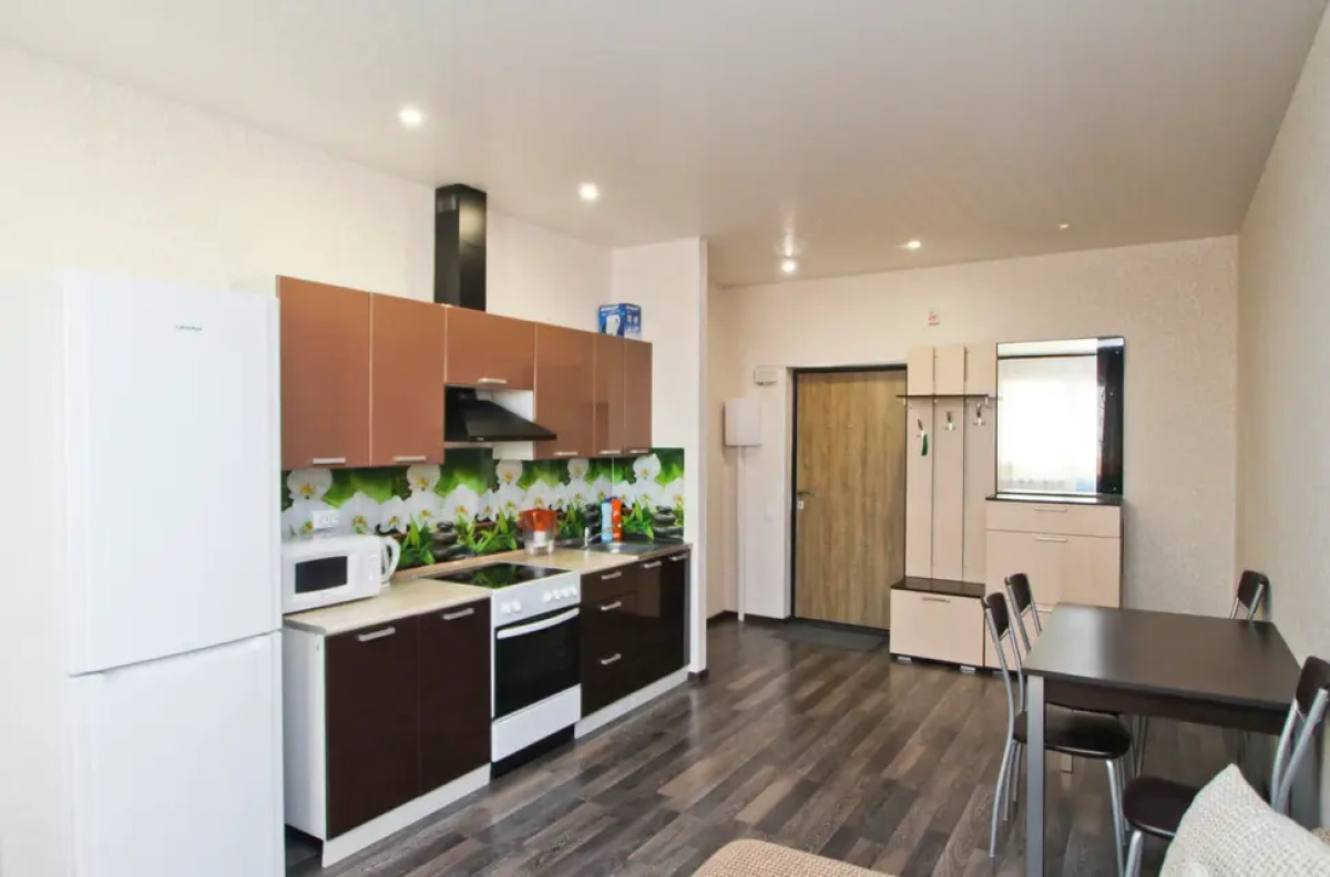 Сургутские квартиры на улице Александра Усольцева 26