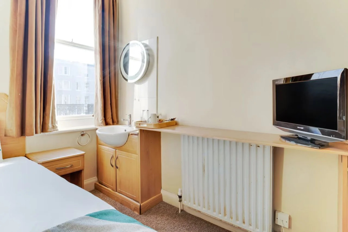 Gullivers Hotel - B&B