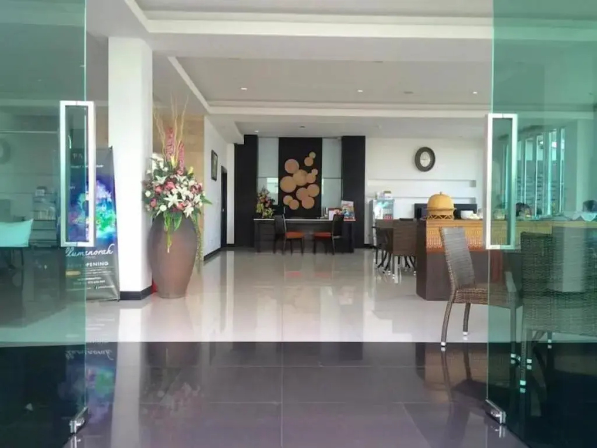 The White Pearl Hotel