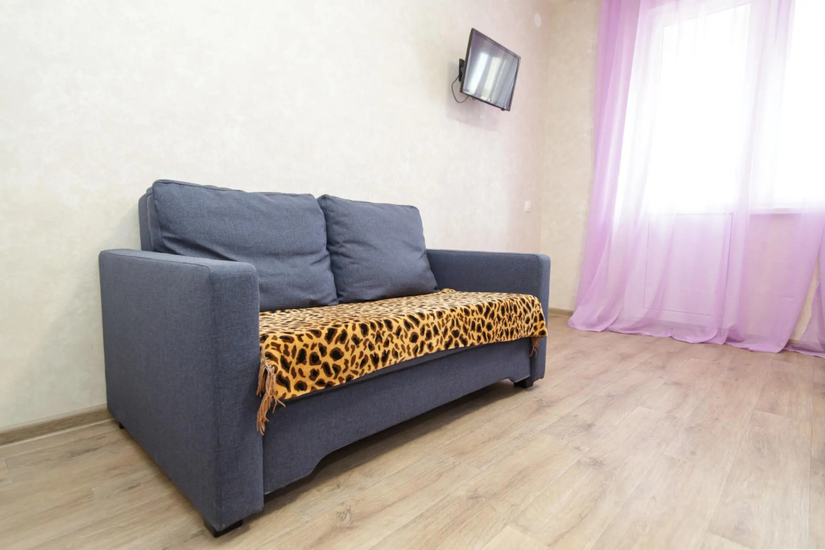 Ночка Сутки на улице Романтиков 11