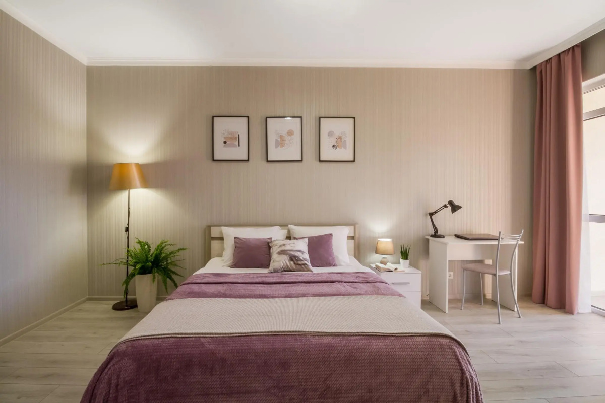 Южный берег на набережной Адмирала Серебрякова