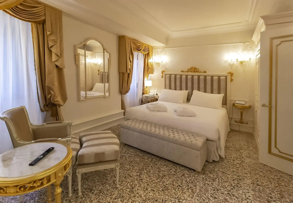 Cà Bonfadini Historic Experience Hotel Venice