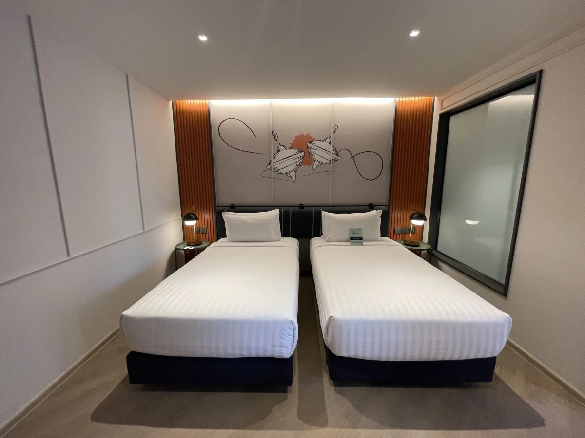 The Quart Ruamrudee by UHG