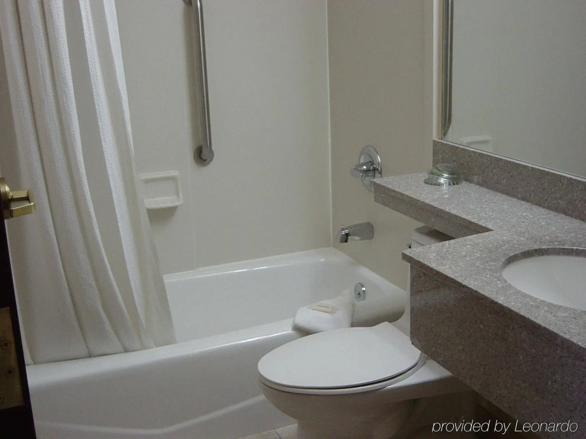 Holiday Inn Express Kennedy Airport