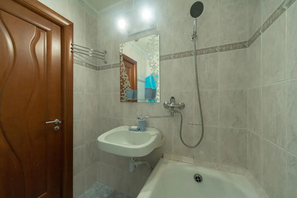 Пять звезд на Спортивная