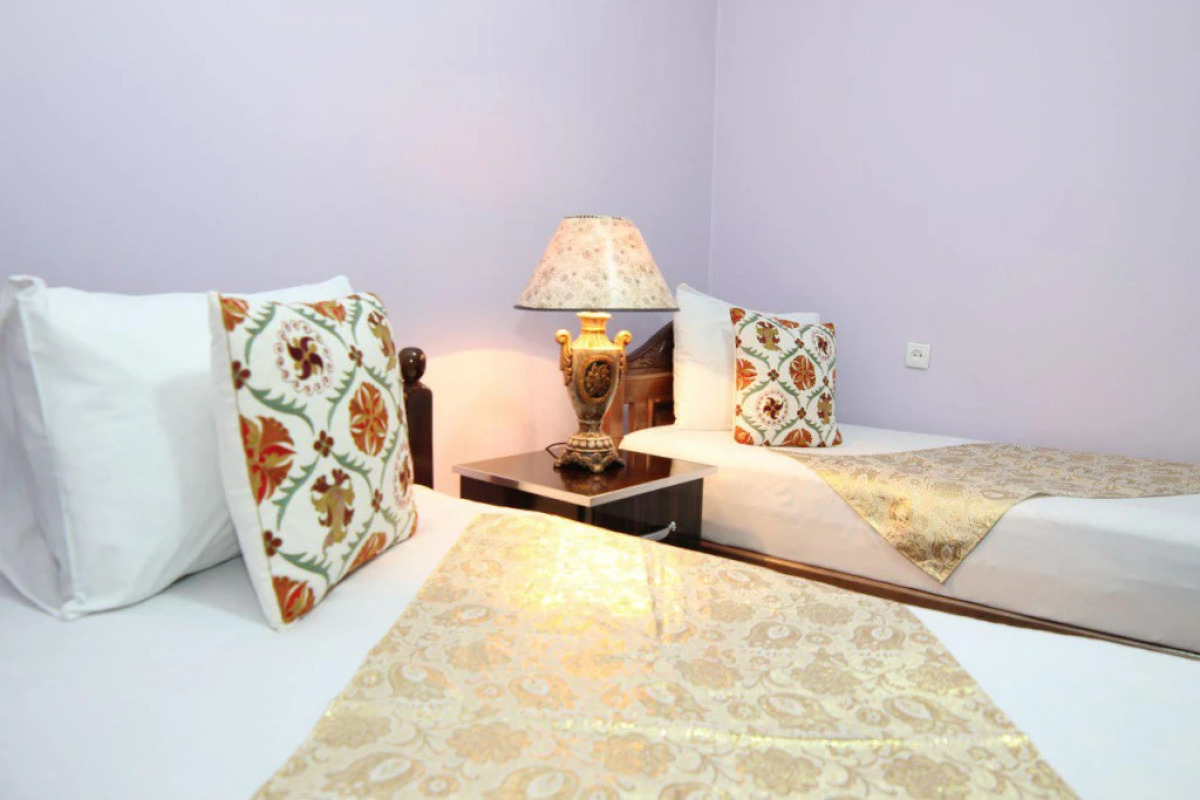 Al Mansur Guesthouse