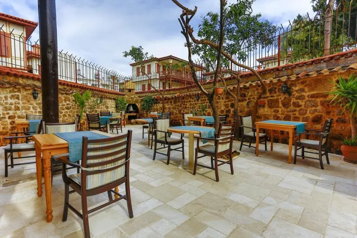 Atelya Art Hotel