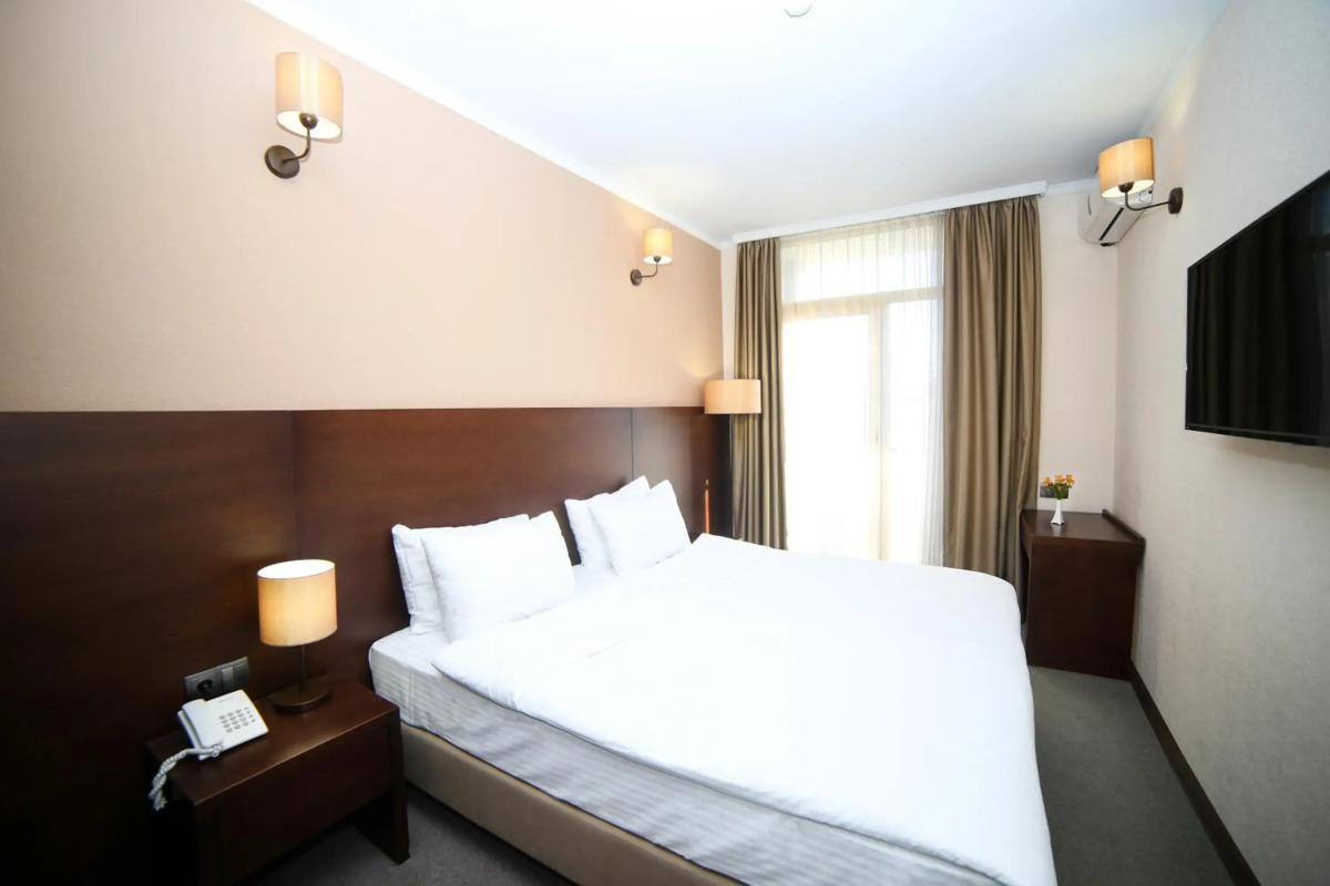 Отель Corner Inn