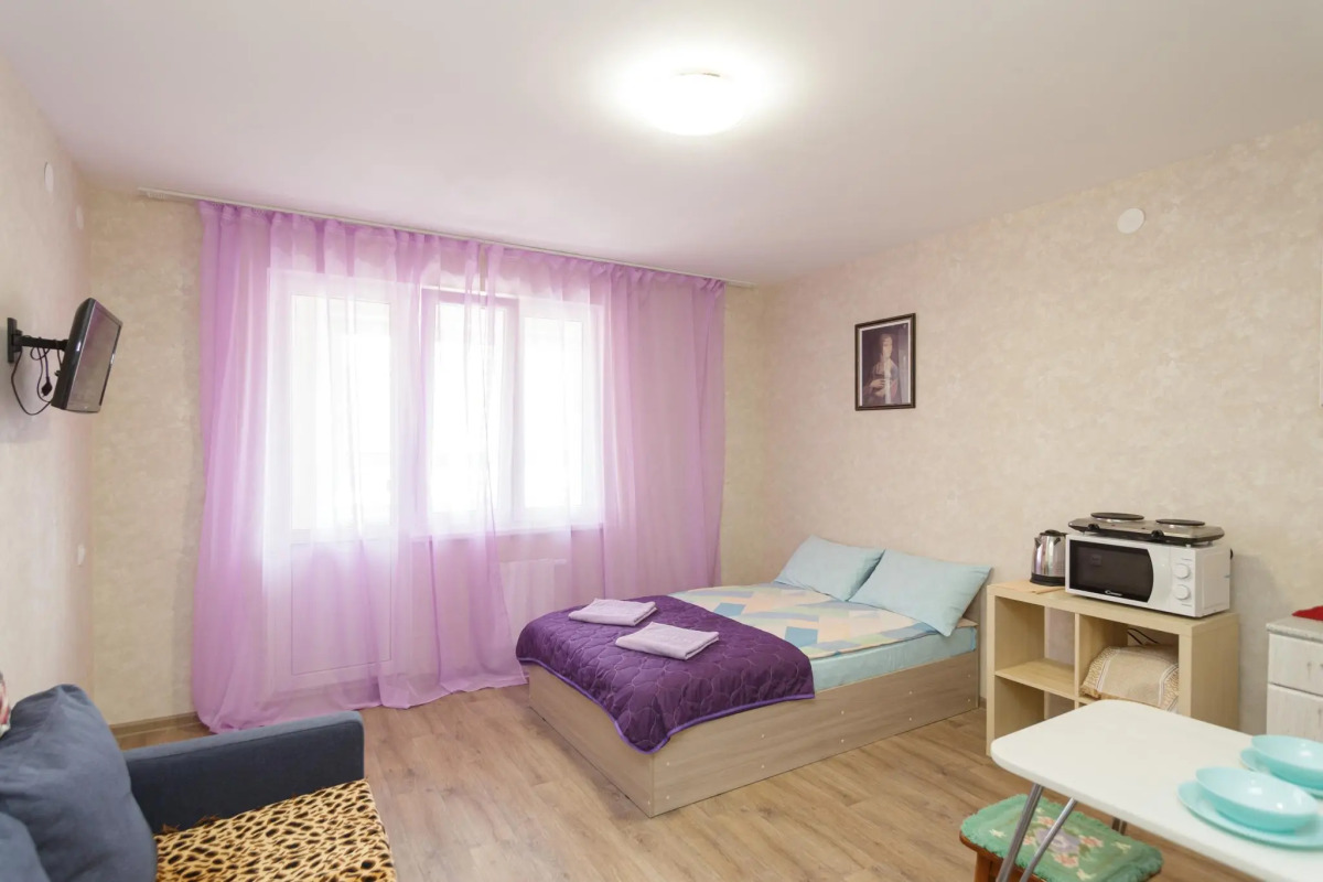 Ночка Сутки на улице Романтиков 11