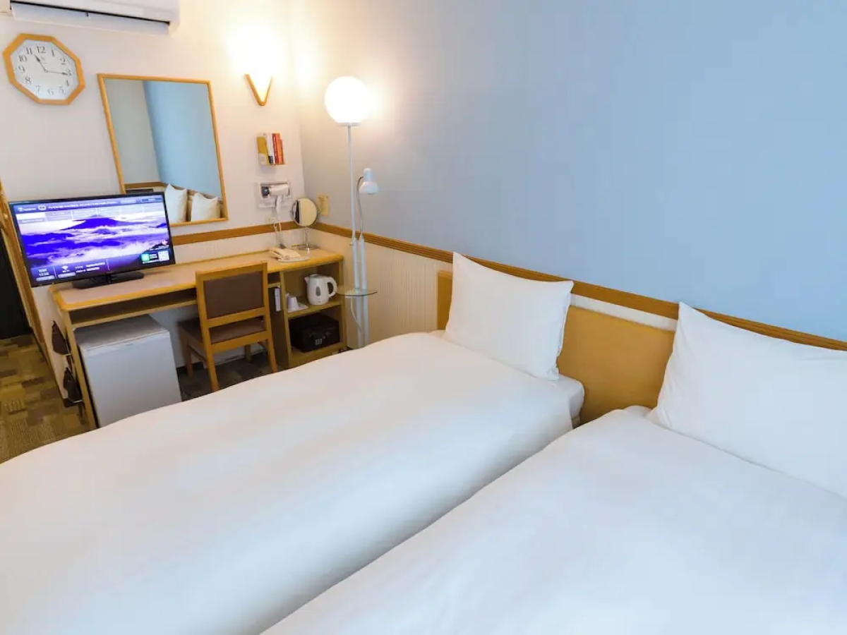 Toyoko Inn Tokyo-eki Shin-ohashi Mae