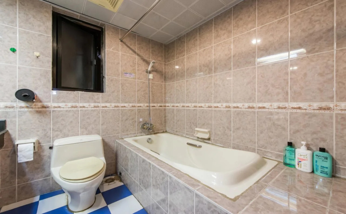 LeeHome Youth Hostel