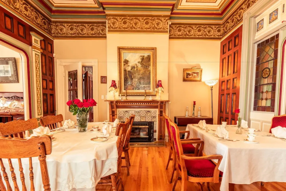 Amethyst Inn at Regents Park