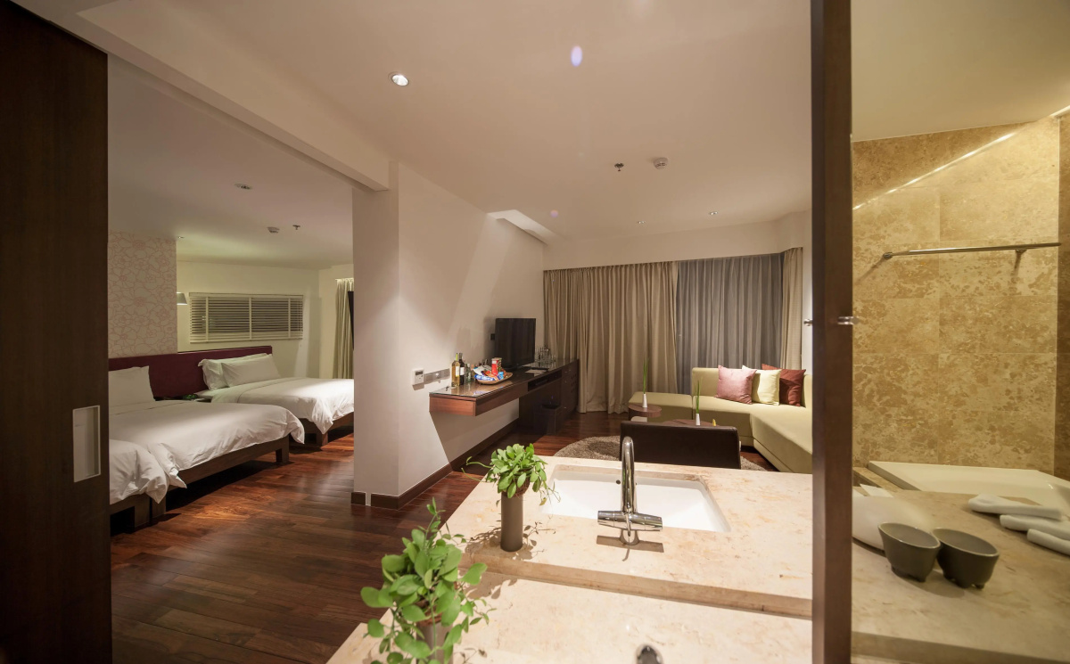 LiT BANGKOK Hotel