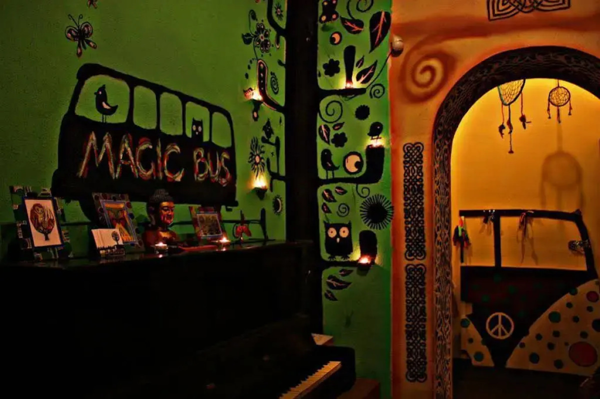 Magic Bus Киев Хостел