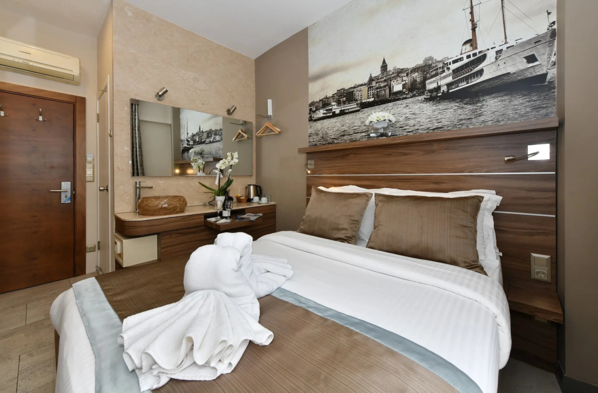 The Pera Hotel