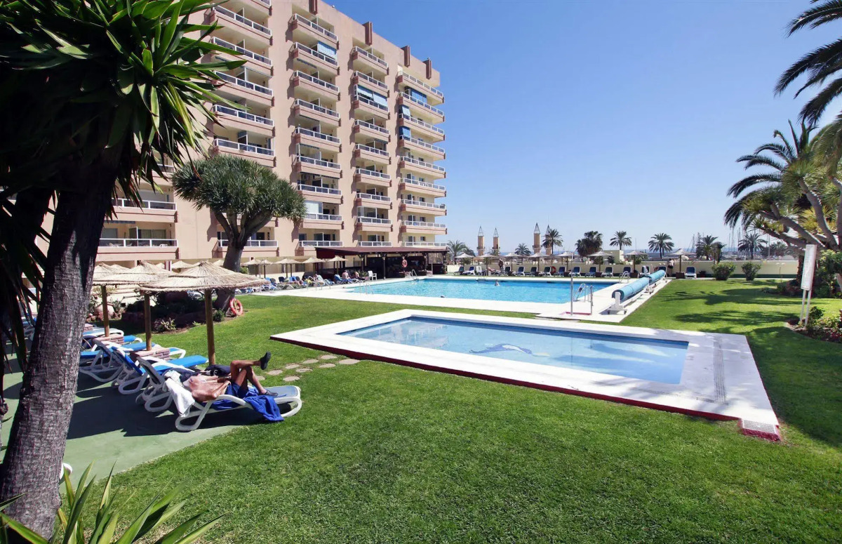 Aparthotel PYR Fuengirola