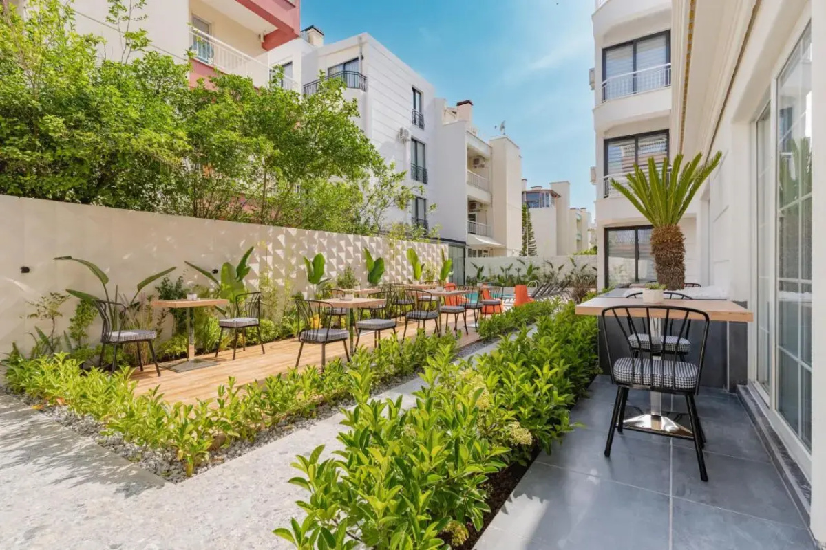 Echinus Lara Hotel