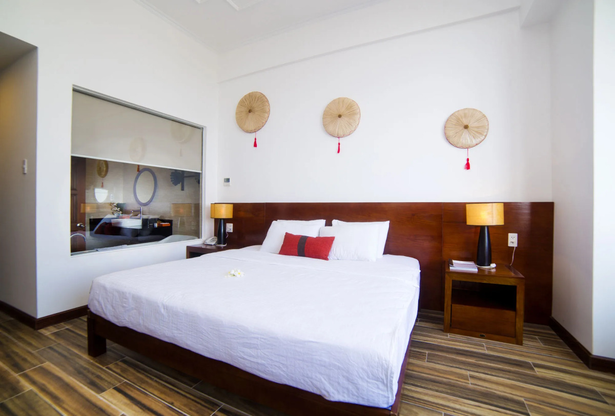 Miss Bamboo The Light Hotel