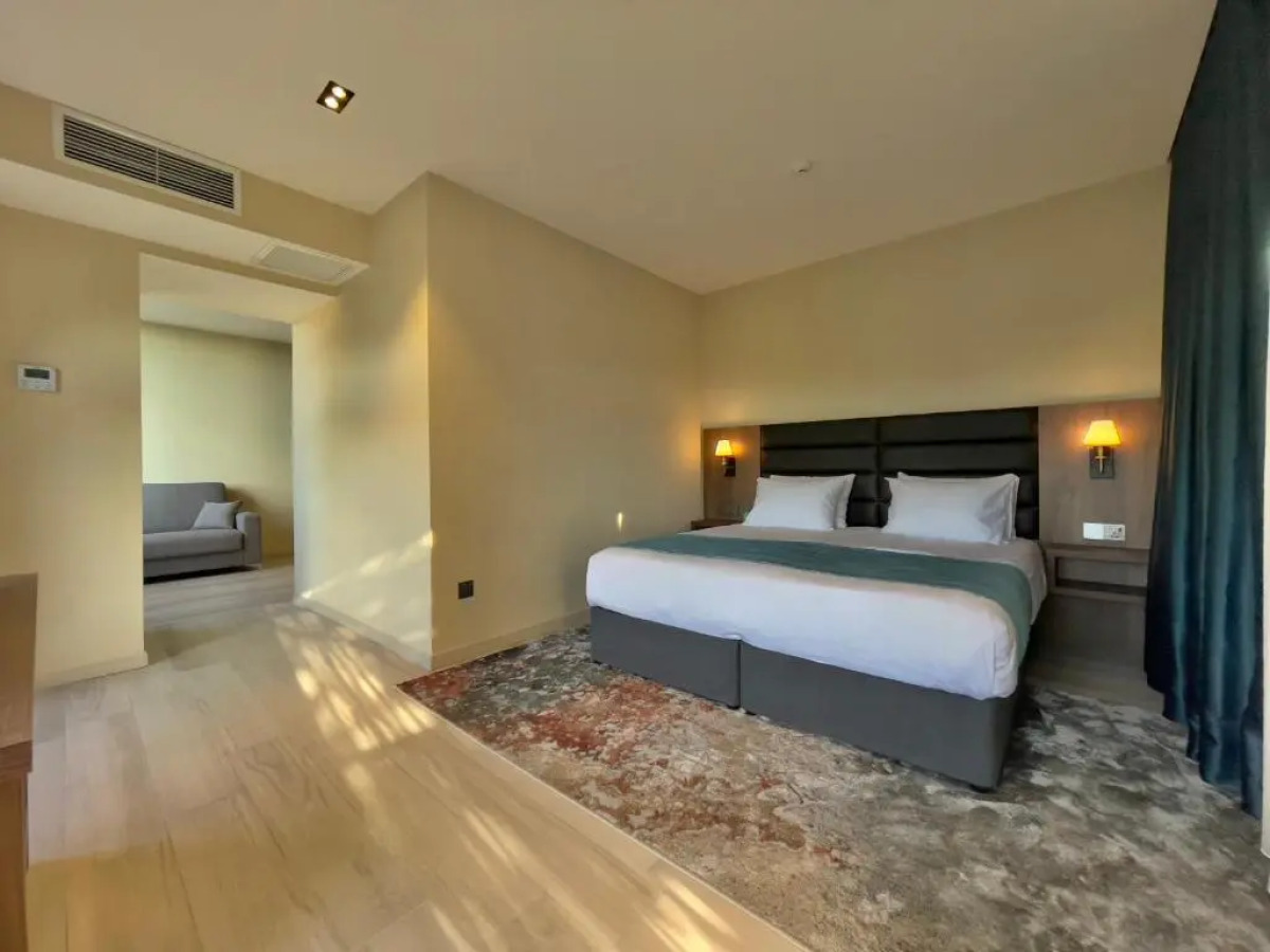 Отель Eleven Inn Tbilisi