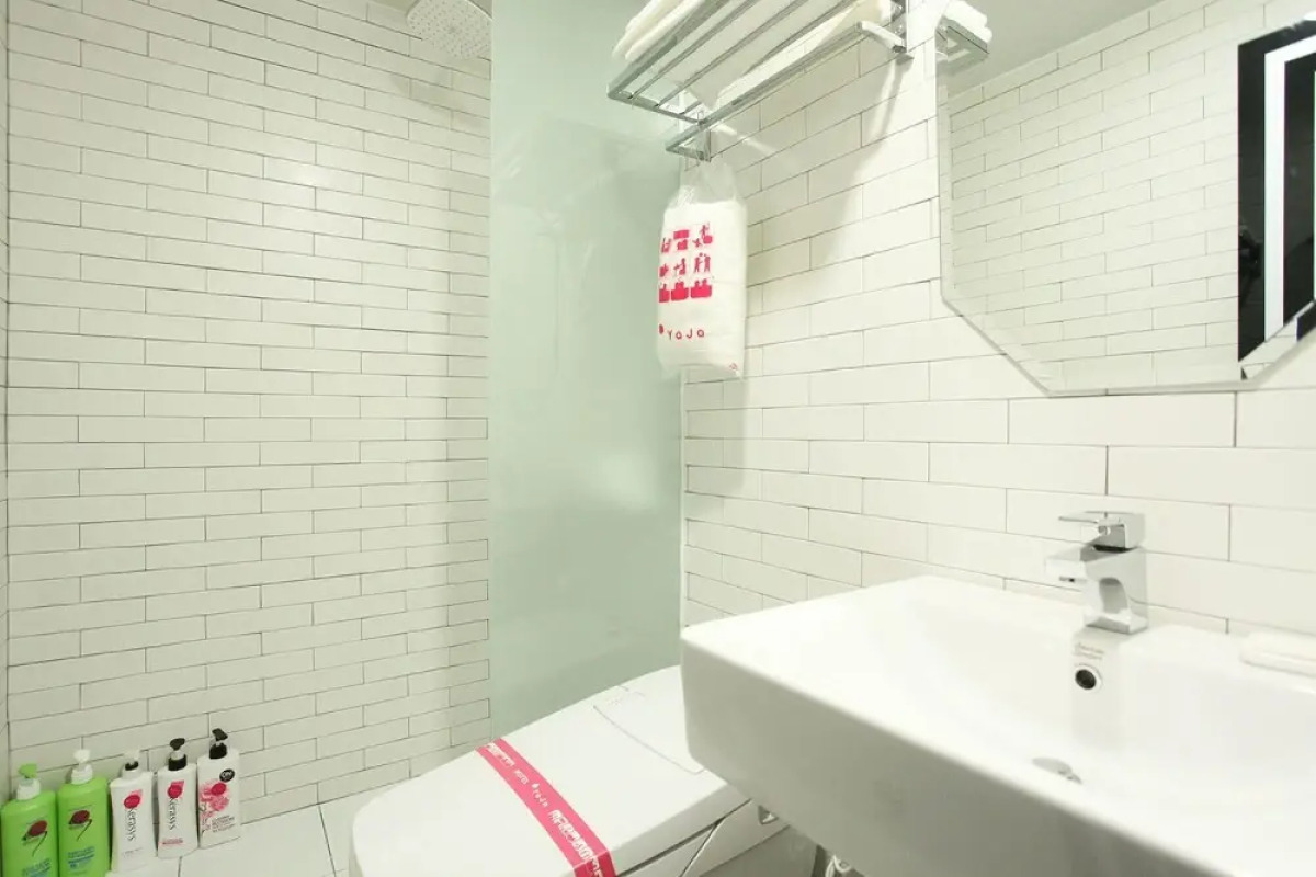 Yaja Gangnam Nonhyeon