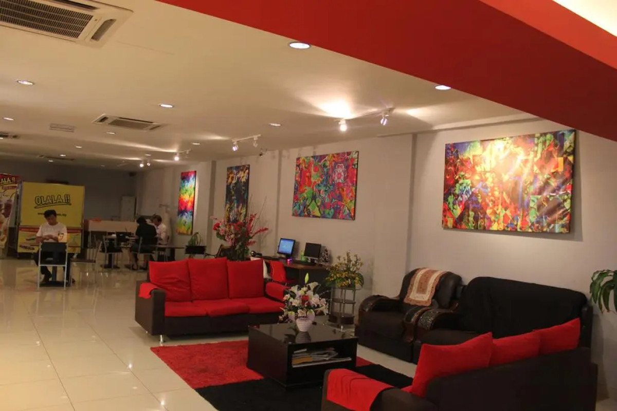 Super OYO 761 City Hotel