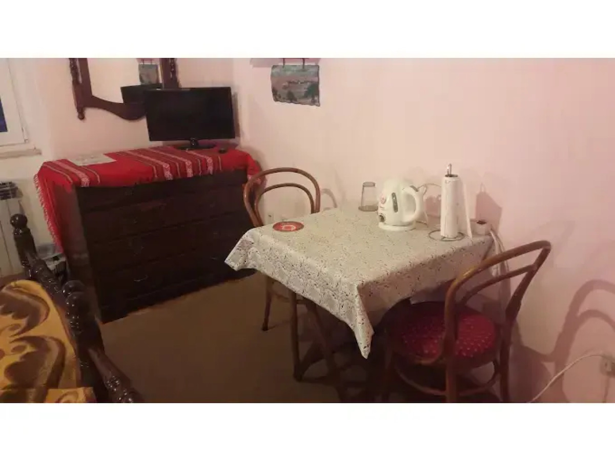 Apartment & Rooms House with Garden