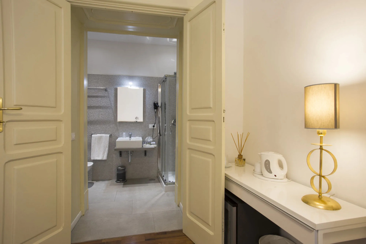 Napoli Class Luxury Rooms & Suites