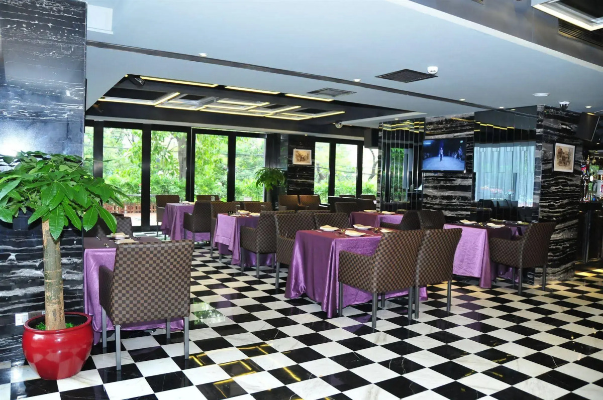 La Perle International Hotel - Free shuttle between hotel and Exhibition Center during Canton Fair & Exhibitor registration Counter